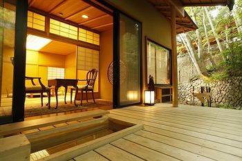 Choraku Ryokan Kobe Eksteriør billede